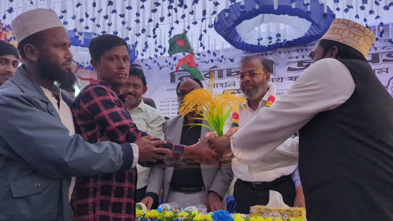 জামায়াতের ২৫ নেতাকর্মীর বিএনপিতে যোগদান