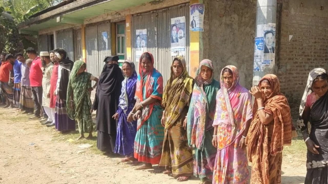হাম'লা-লু'টপাটের প্রতিবাদে এনসিপির বি'রুদ্ধে মানববন্ধন