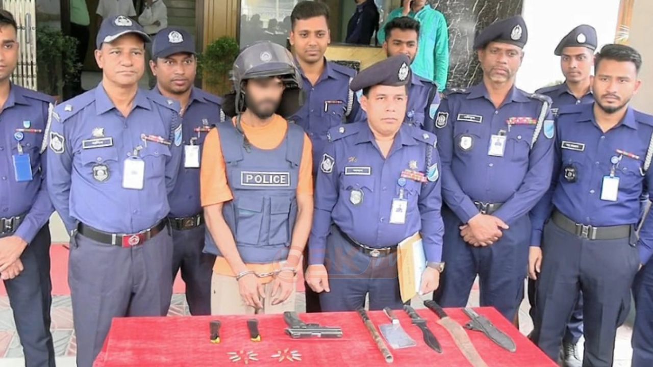 ২৪ ঘণ্টার মধ্যে ধরা নারায়ণগঞ্জের সেই ছি'নতাইকারী, পি'স্তল-গু'লি উদ্ধার