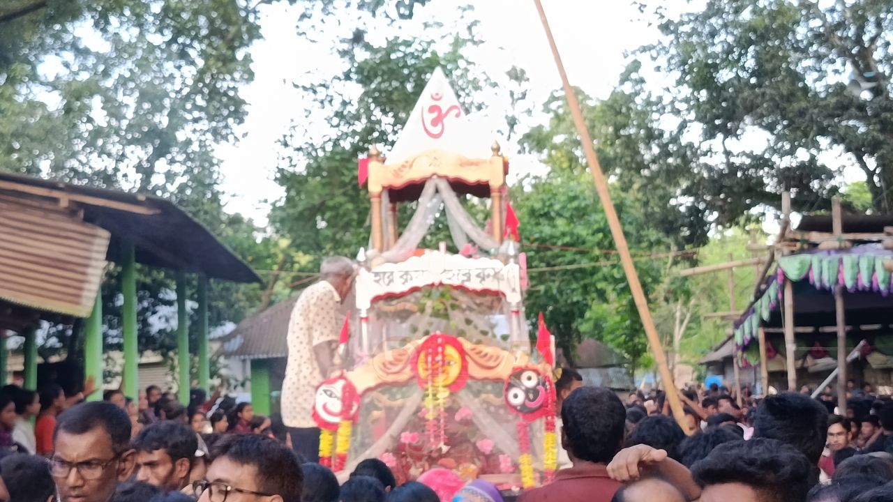 খানসামায় মহাসমারোহে উল্টো রথযাত্রা, ৯ দিন পর নিজ ধামে জগন্নাথদেব